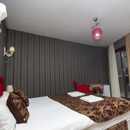 Fogadó Central Cozy Studio With Balcony In The Historical Area Of Beyoglu *